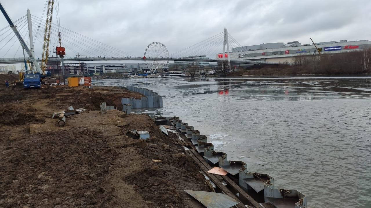 Забивка и установка шпунта с воды