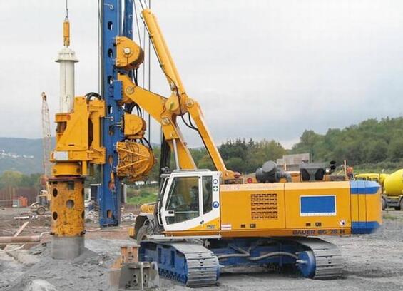 Буровая установка BAUER BG 28